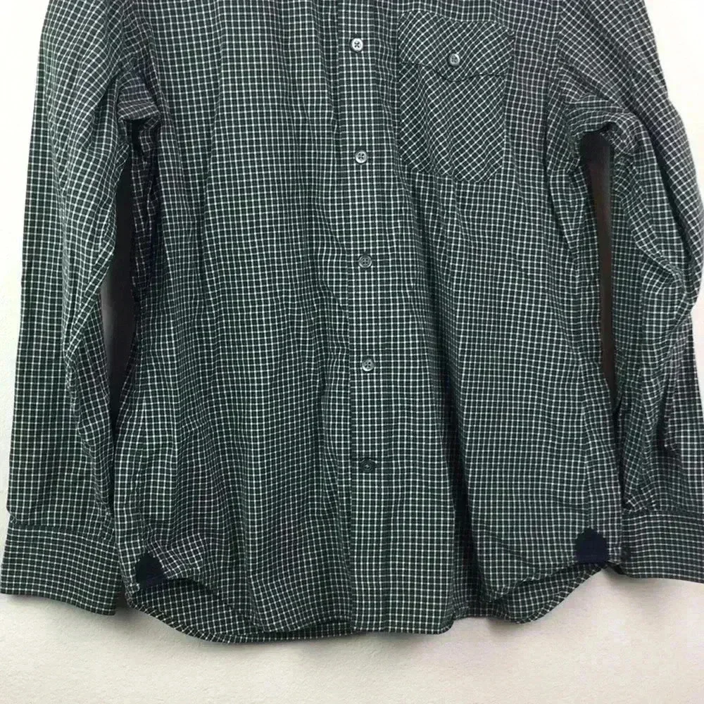 Banana Republic Size Medium 15-15.5 Button Down